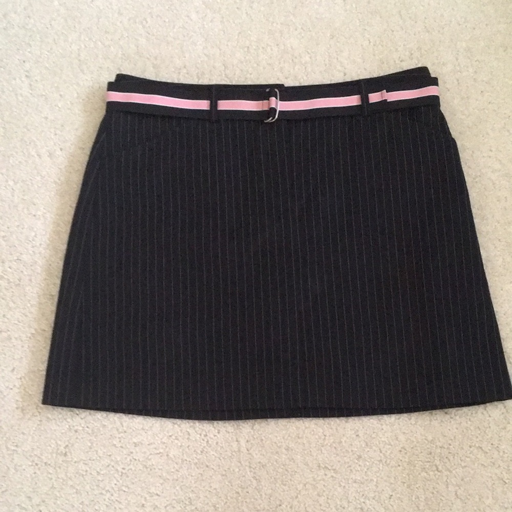 Pinstripe skort